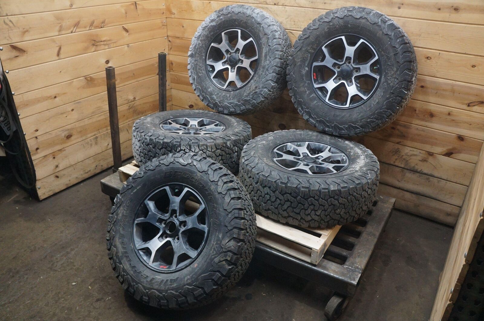 Set of 5 Wheel 17×  OEM BF Goodrich Ko2 Tire 5×5 Jeep Wrangler JL  21 – Pacific Motors