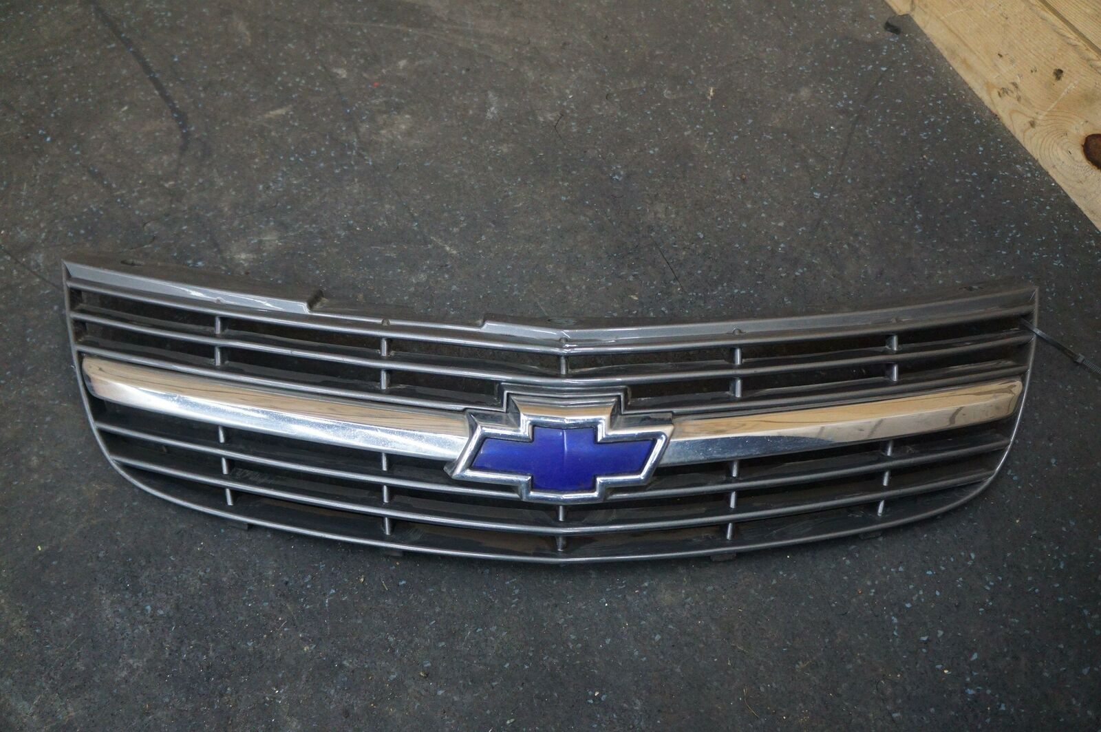 Genuine GM 10370942 Grille Front 