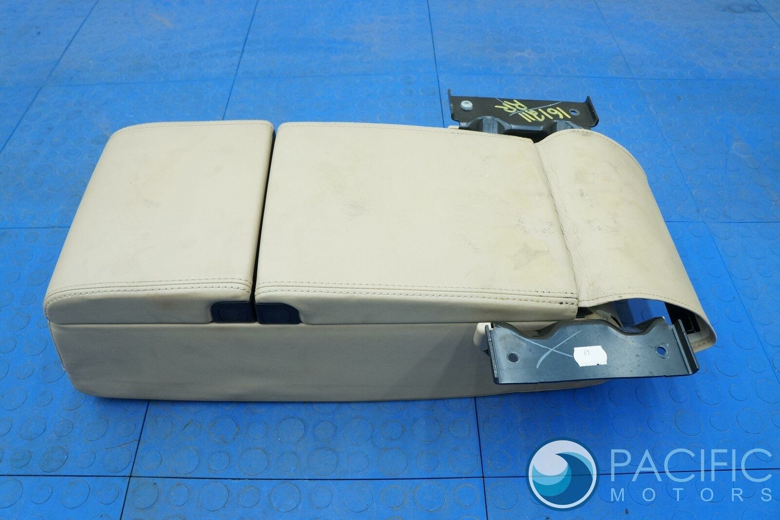 Rear Seat Center Fold Down Armrest Console Cashew C2C40338APH Jaguar XJ  2011 – Pacific Motors