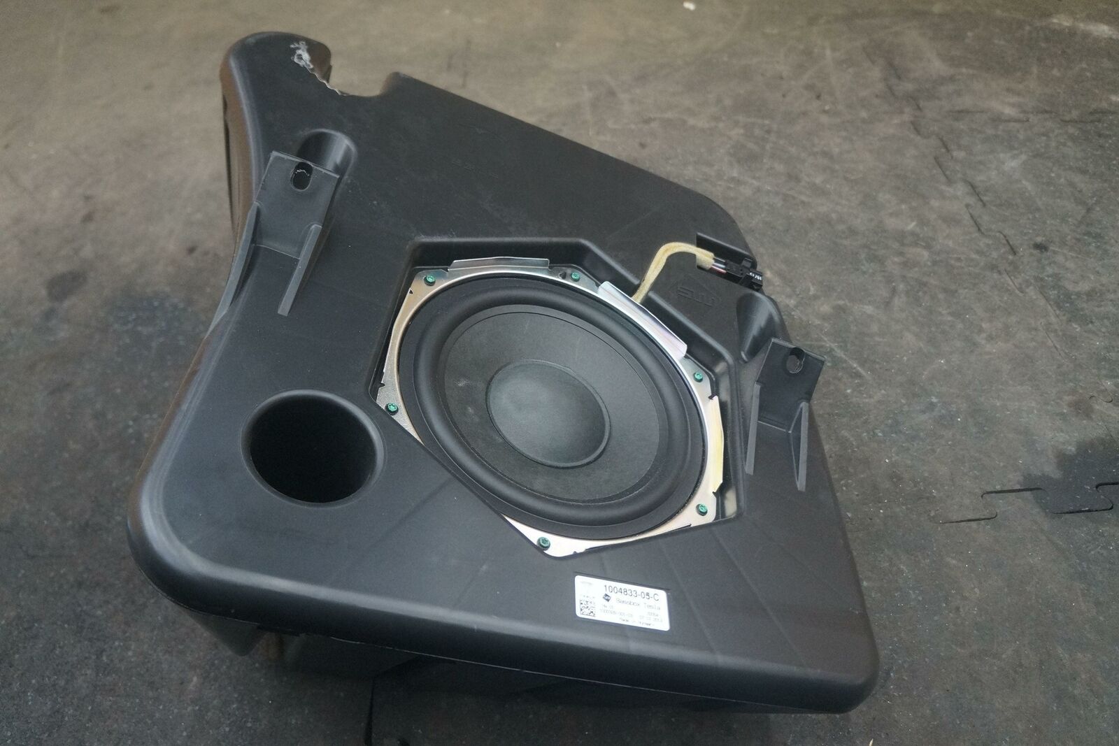 Speaker Subwoofer Bass Box OEM Tesla Model S 2014 – Pacific Motors