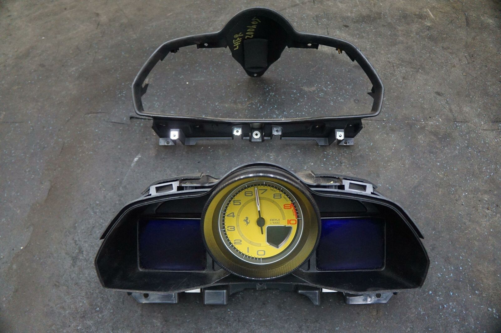 Speedometer Gauge Cluster USA Carbon Yellow 273677 OEM Ferrari 458 Italia  Spider