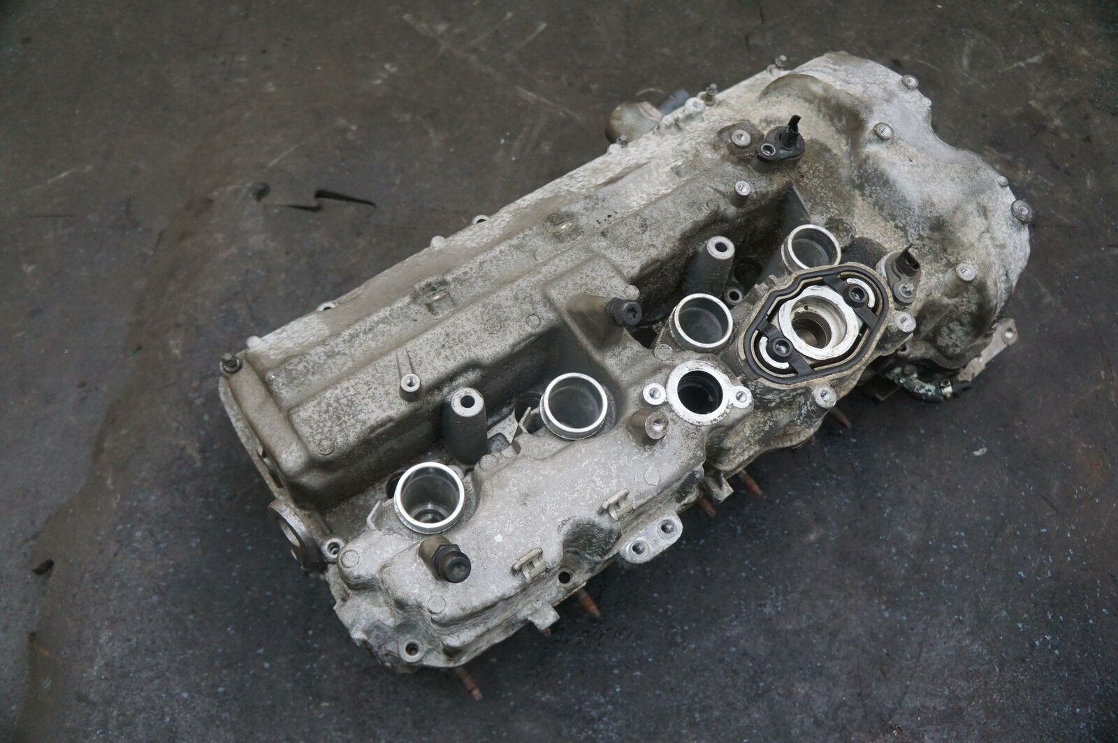 Left Cylinder Head Camshaft 5-8 OEM 4.4L V8 BMW 550 650 750 B6 B7 