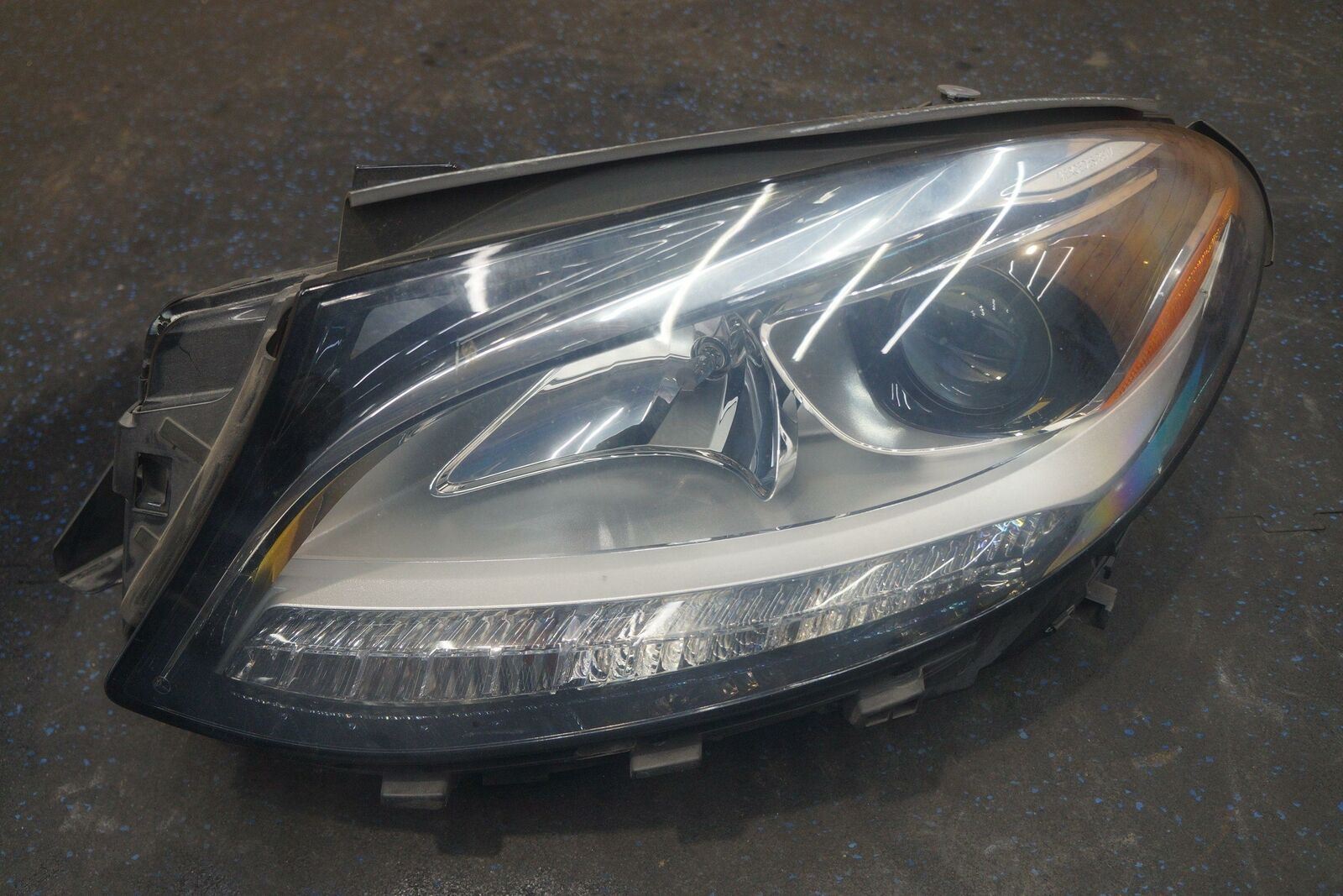 Front Left Halogen Headlight Headlamp 1668202159 Mercedes GLE350 